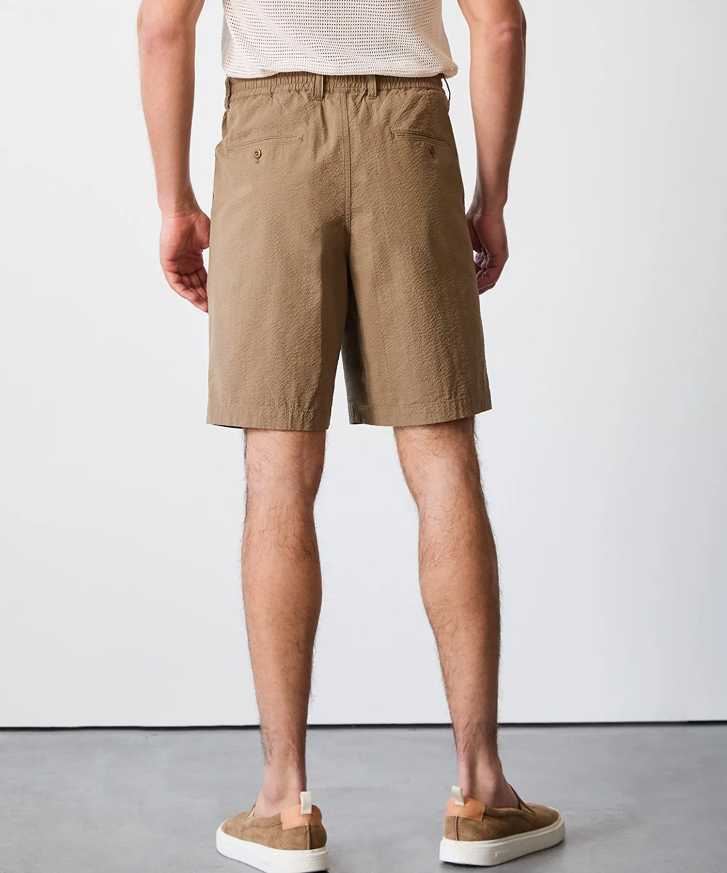 10" Relaxed Seersucker Bermuda Short in Pine Cone