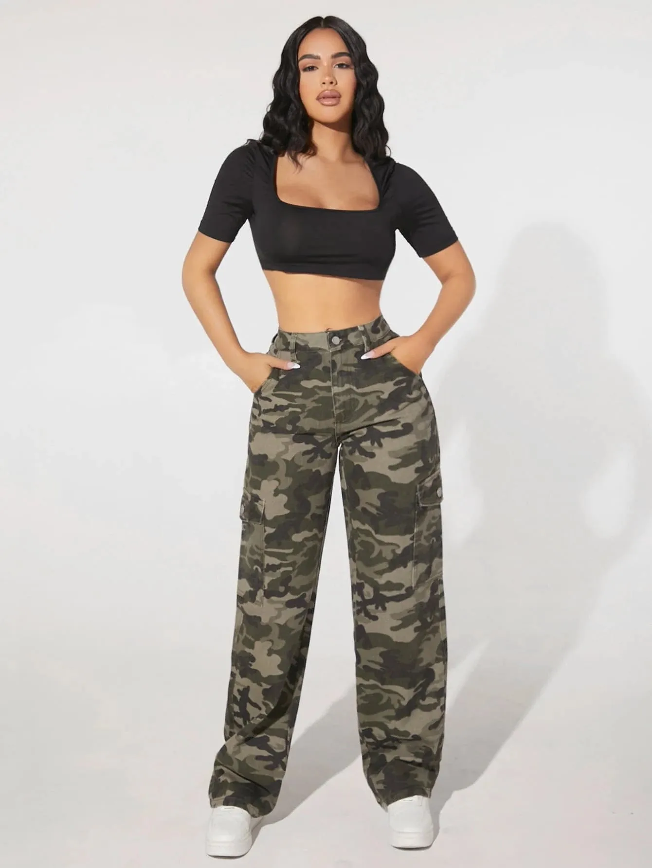 Camo Print Flap Pocket Side High Waist Cargo Jeans