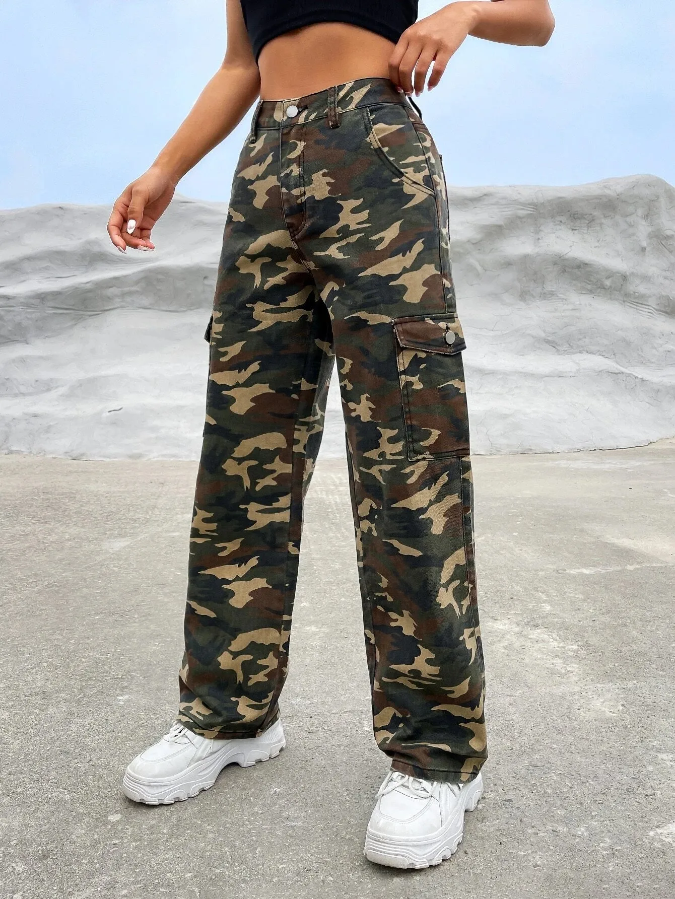 Camo Print Flap Pocket Side High Waist Cargo Jeans