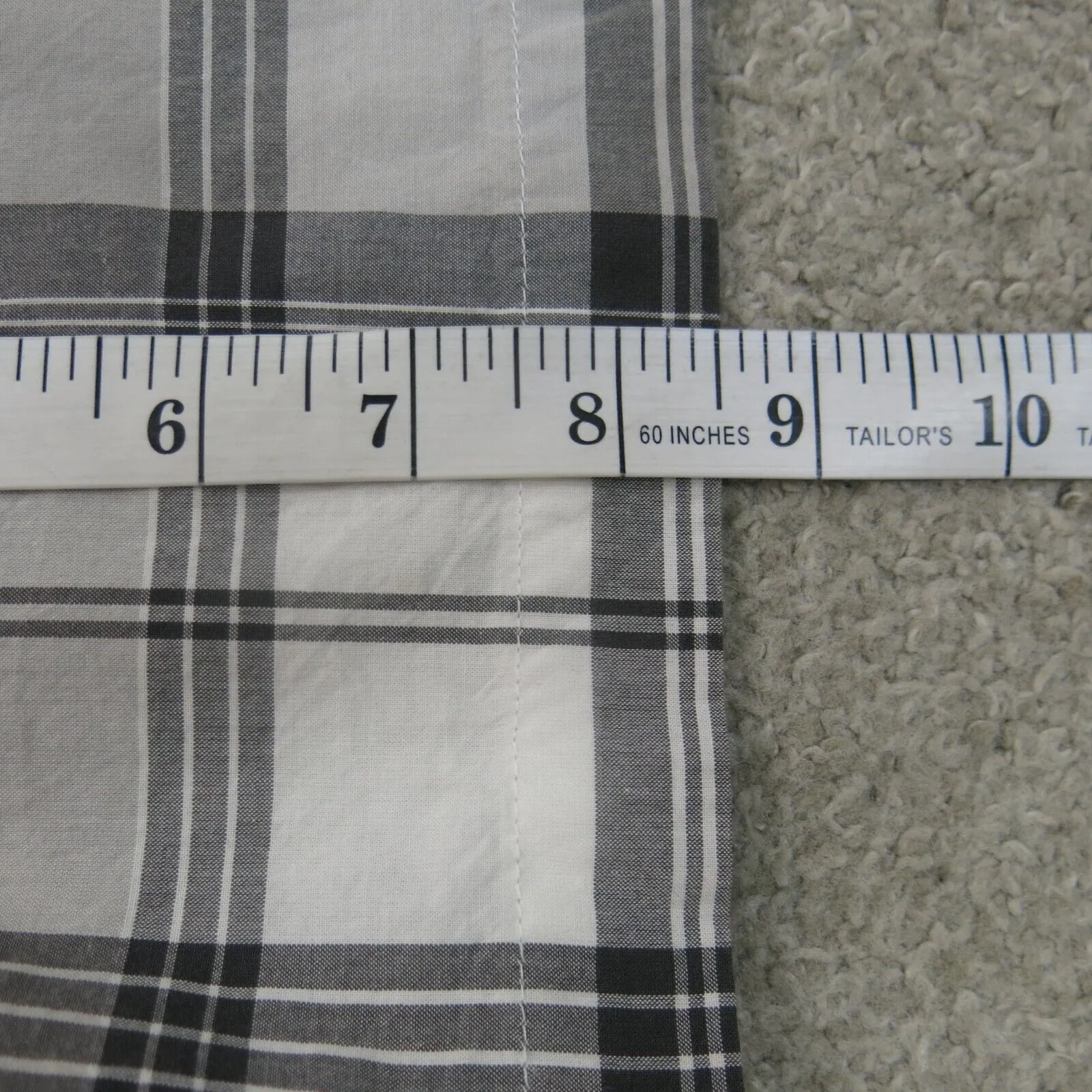 Columbia Shirt Mens Medium Gray White Button Up Plaid Short Sleeve Lightweight