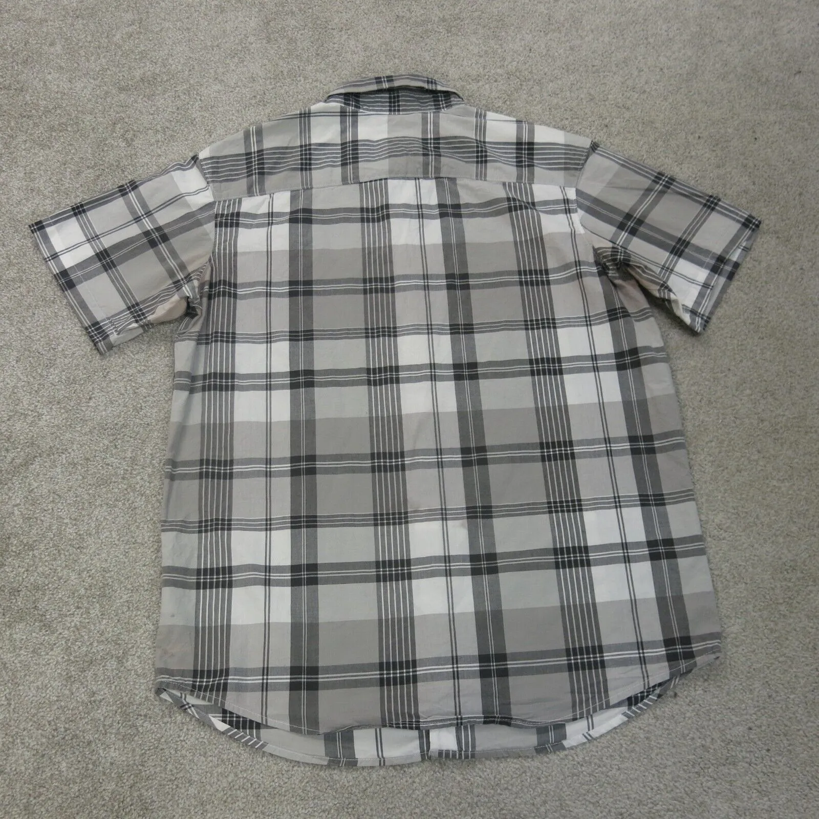 Columbia Shirt Mens Medium Gray White Button Up Plaid Short Sleeve Lightweight