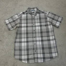 Columbia Shirt Mens Medium Gray White Button Up Plaid Short Sleeve Lightweight