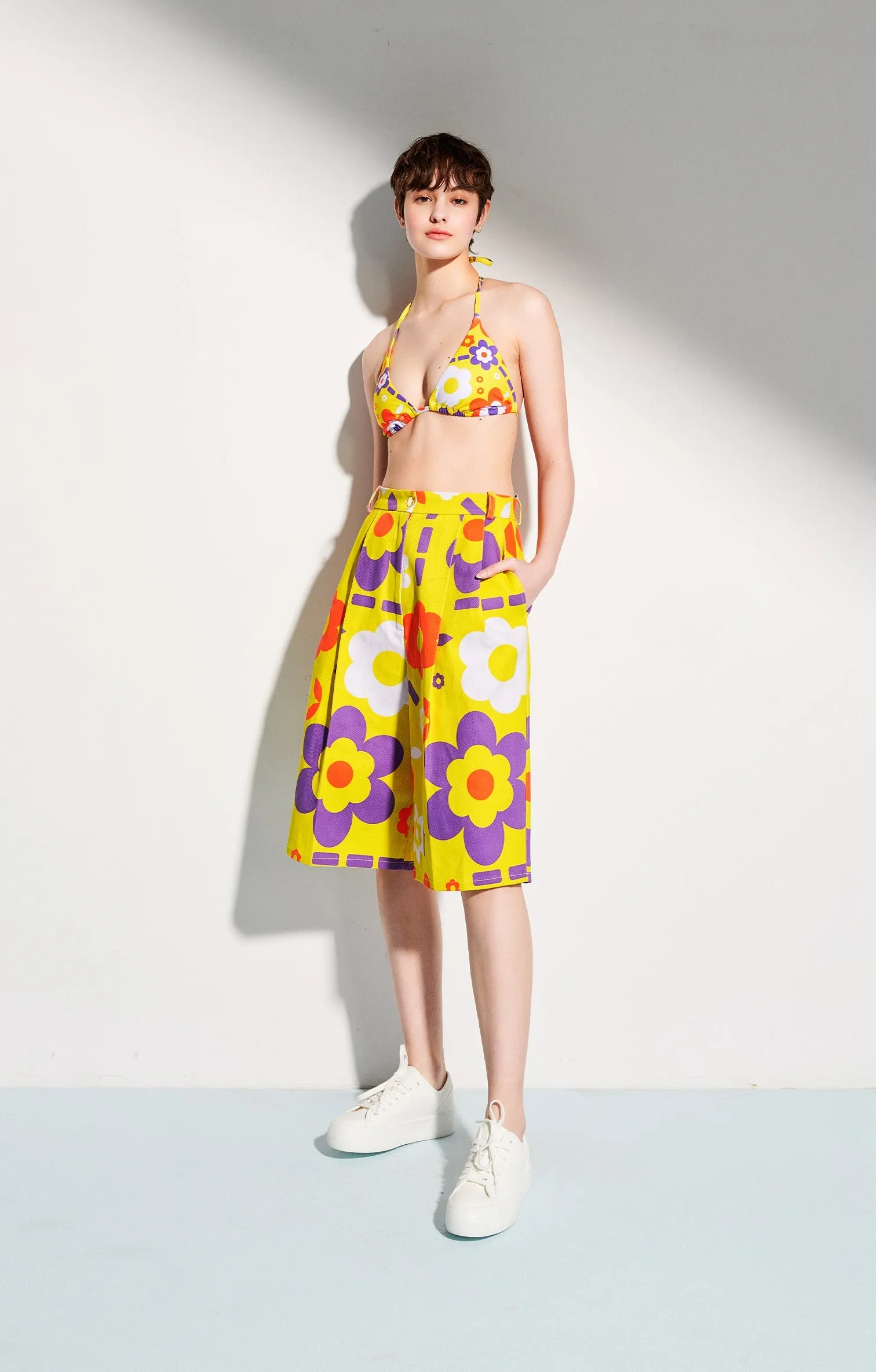 Fleurette Tailored Bermuda Shorts Space Flowers