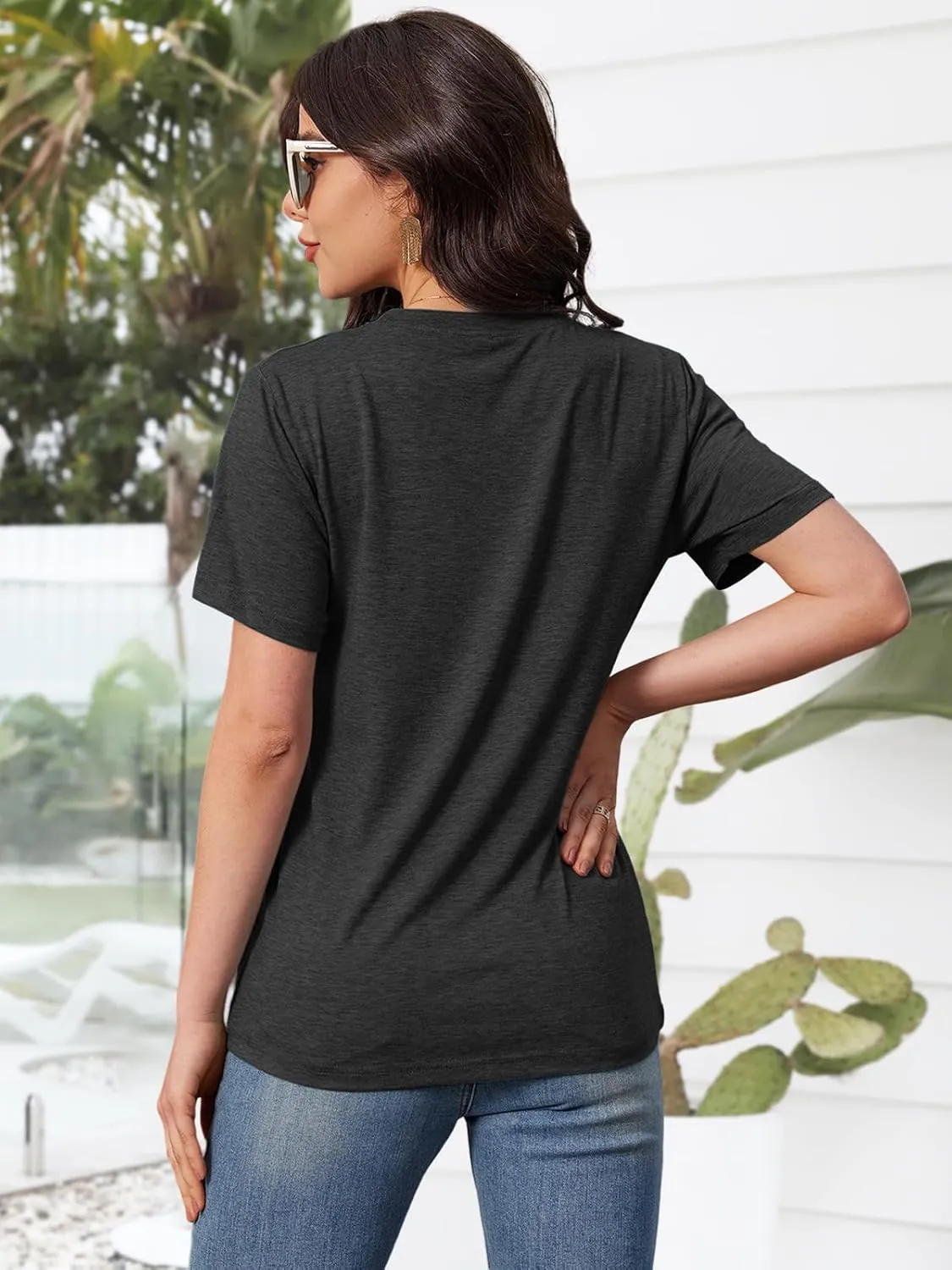 Graphic Tees for Women Vintage Sea Turtle T Shirts Hawaiian Beach Tshirts Summer Casual Short Sleeve Tops