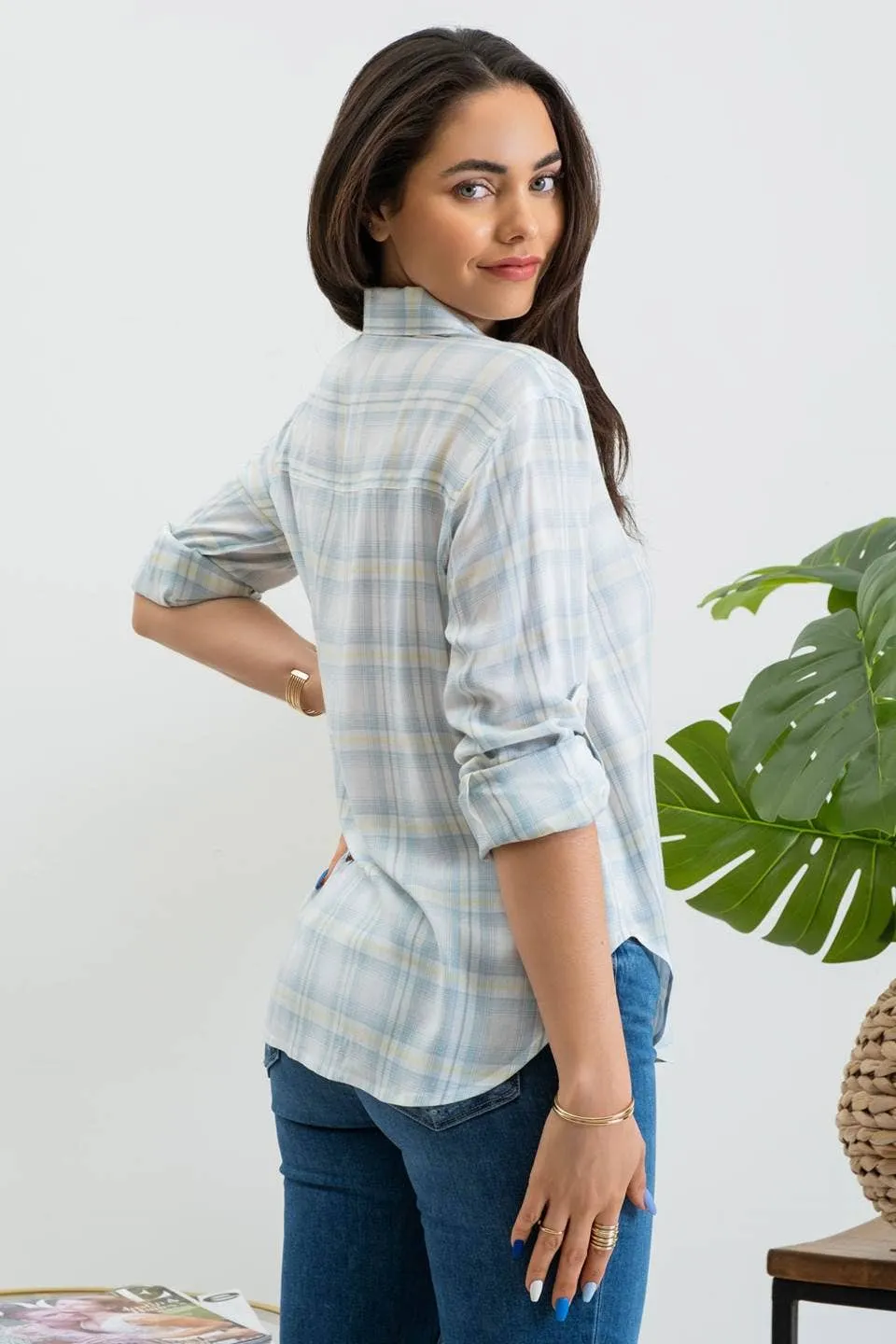 PRETTY PLAID SUMMER BUTTON DOWN