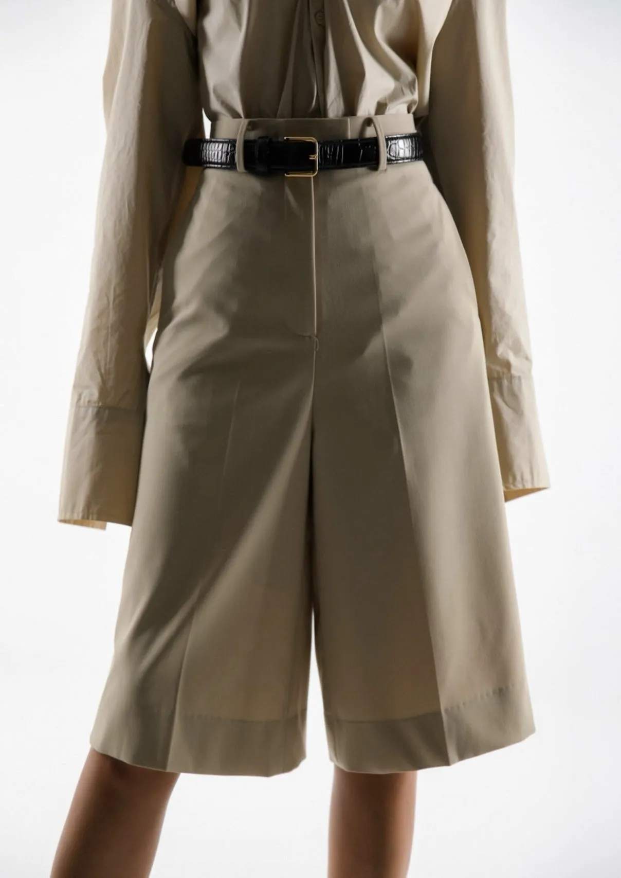 SUMMER TAILORED BERMUDA SHORTS