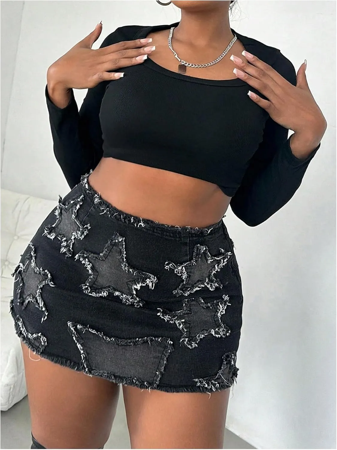 WDIRARA Women's Plus Size Y2k Star Patch High Waist Denim Skirt Distressed Bodycon Mini Skirts