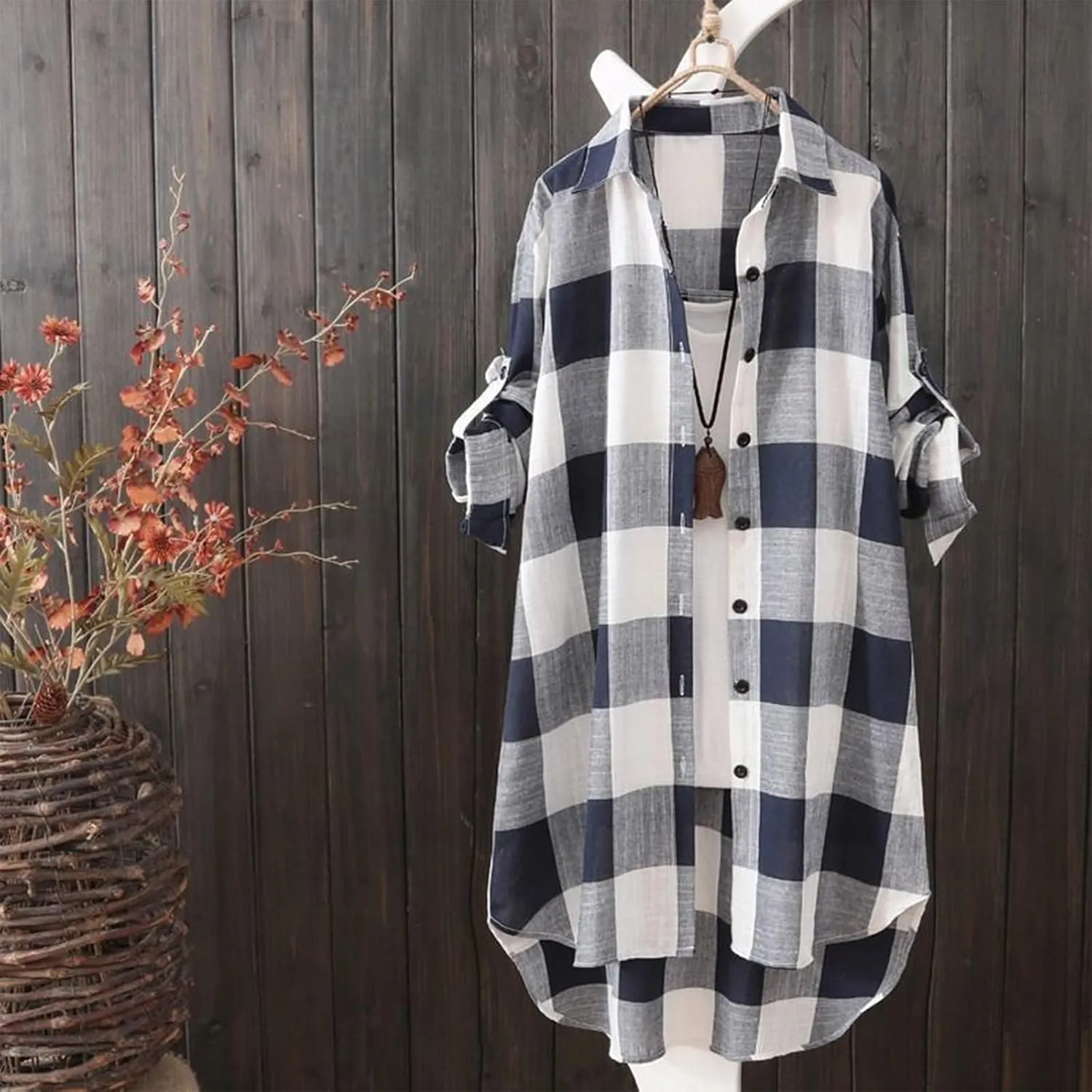 Womens Oversized Button Down Plaid Shacket Shirt with Pockets Roll Up Long Sleeve Casual Boyfriend Tunic Blouse Top